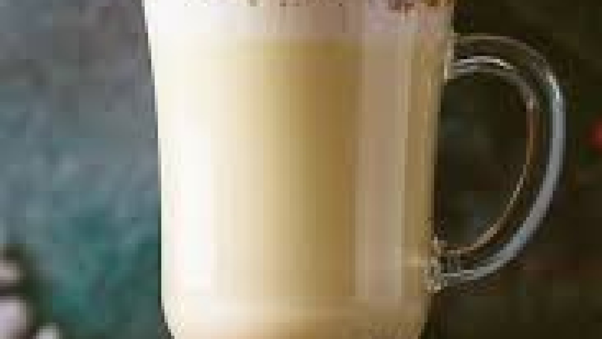 FINDIK SICAK BEYAZ ÇİKOLATA